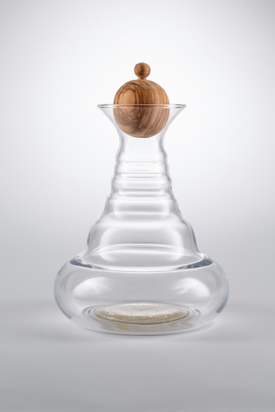 Carafe ALLADIN dynamisante avec fleur de vie or avec bouchon en olivier